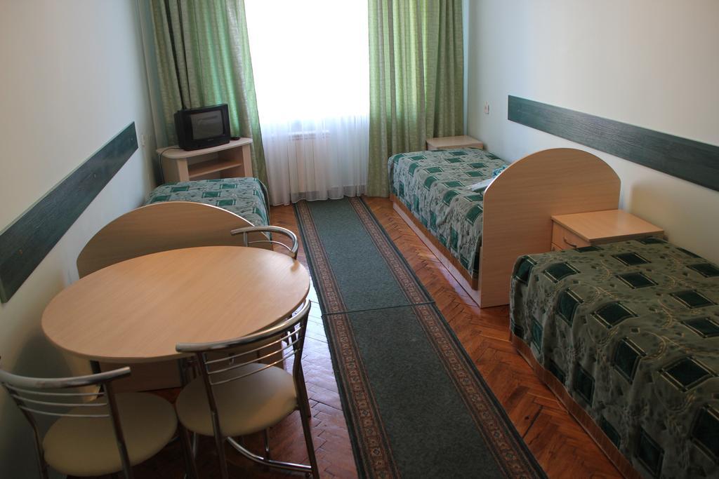 Hotel Ukraine Zhytomyr Room photo