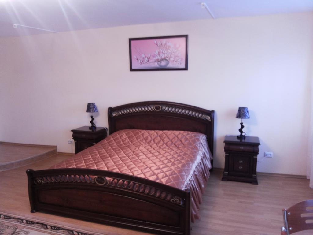 Hotel Ukraine Zhytomyr Room photo